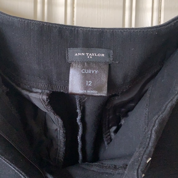 Ann Taylor Black Ankle Pants Curvy - Picture 3 of 7